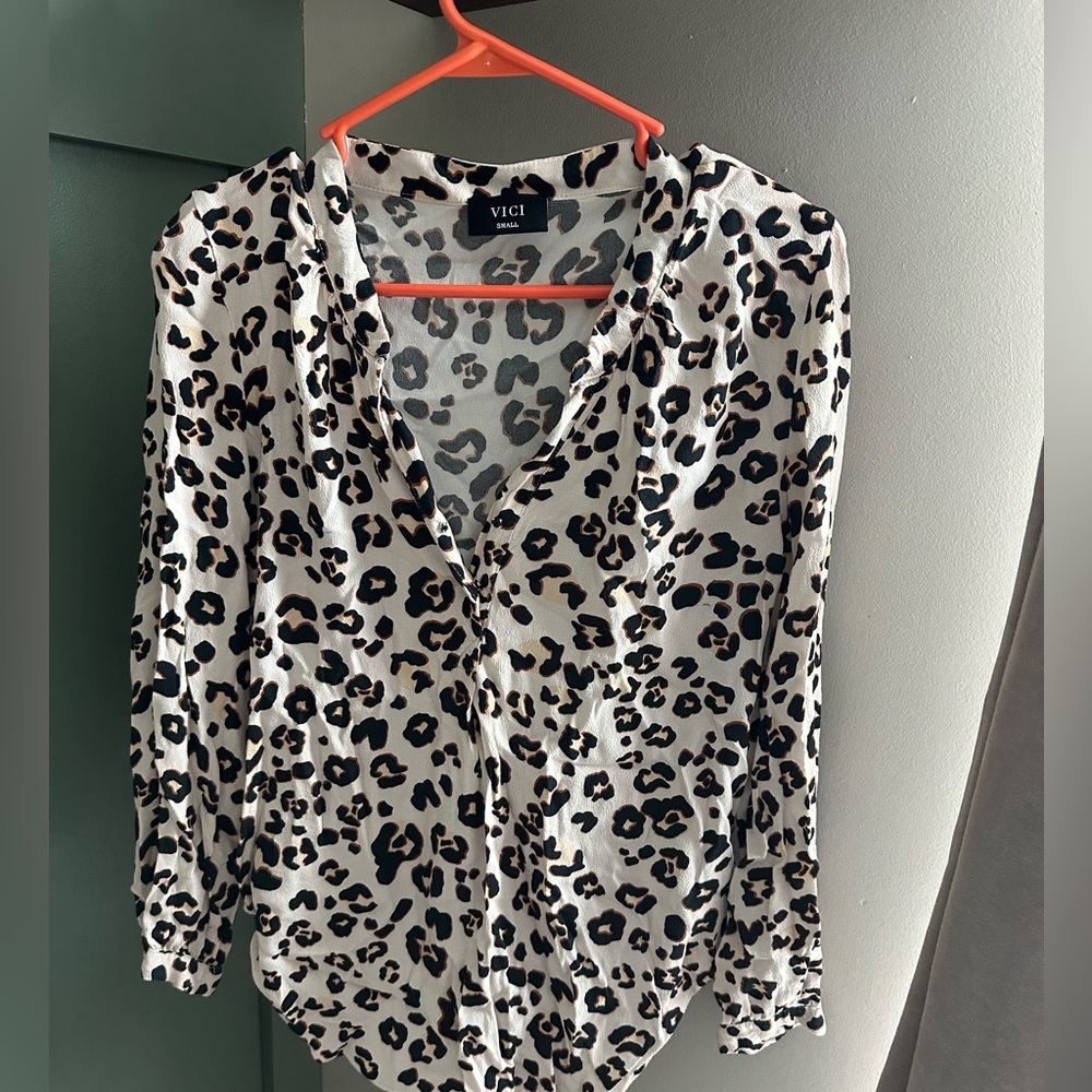 Vici Animal Print Long Sleeve Top